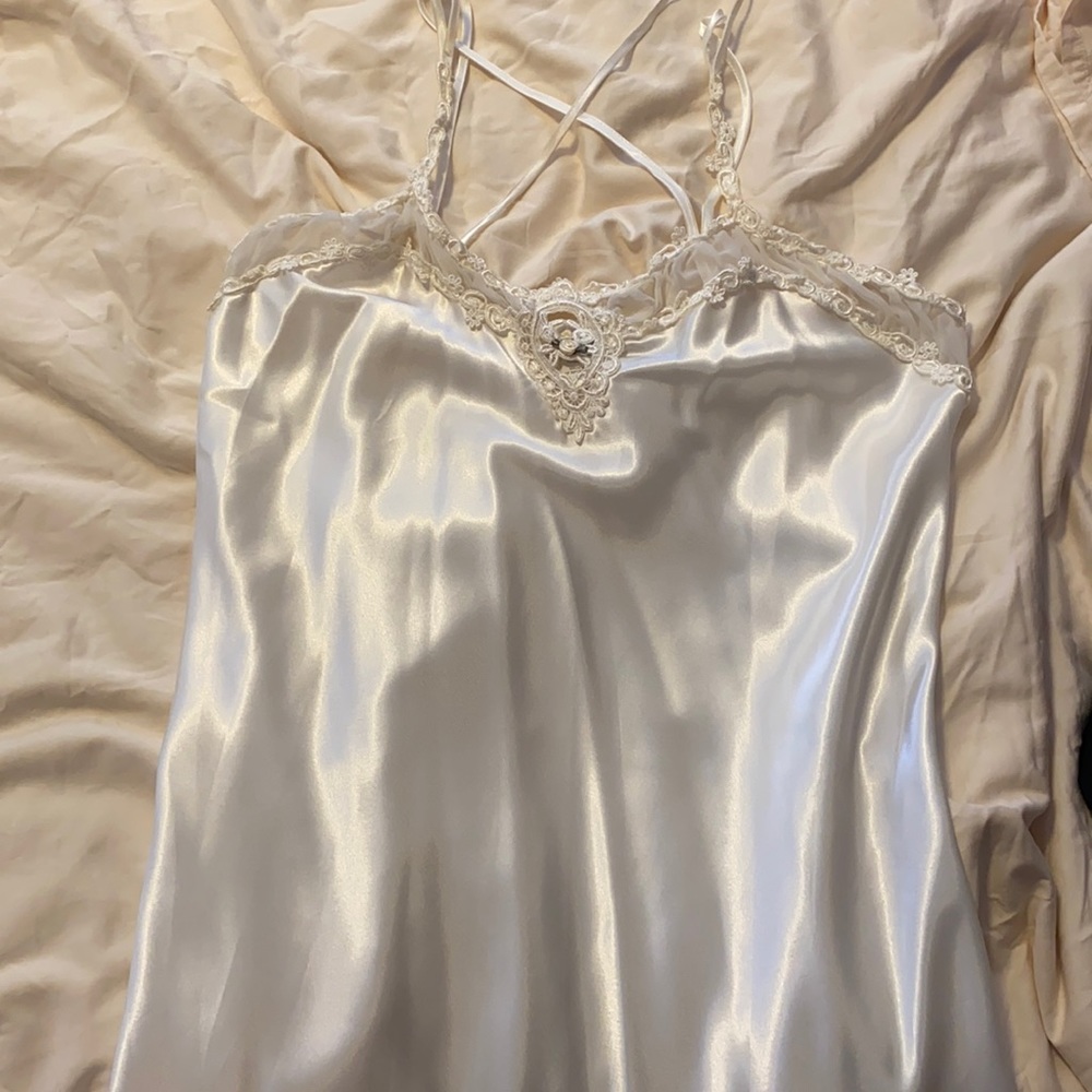 White sleep wear